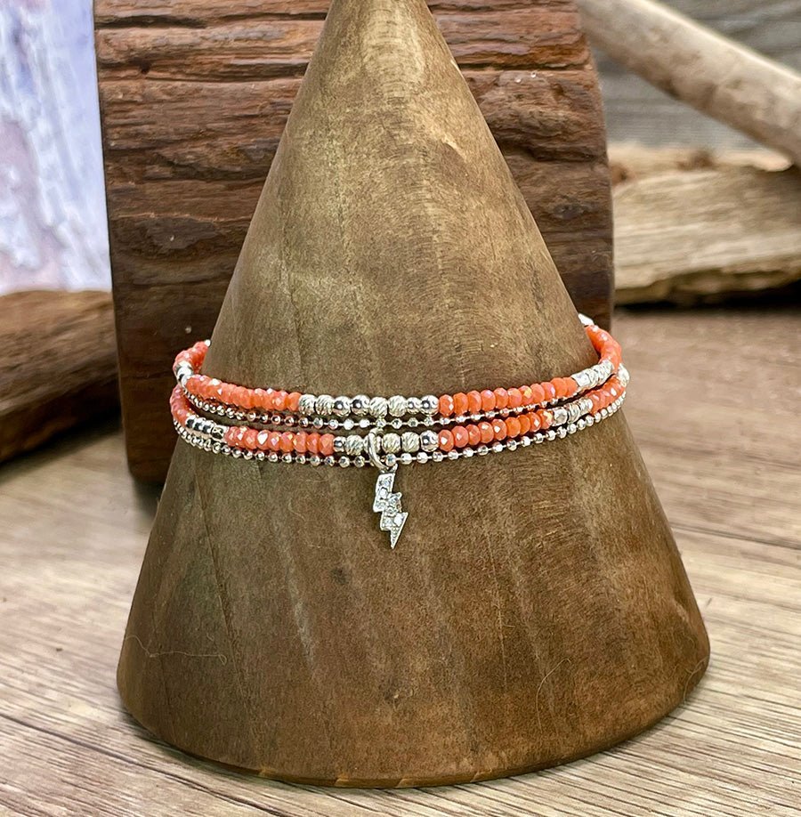 Bracelet multi - rang femme argent 925 LICK MY LIGHTNING, SUGAR – perles de corail bambou orange & pendentif éclair serti de zircons façon diamant – bijoux fait main en argent 925 | Pitch & Néo