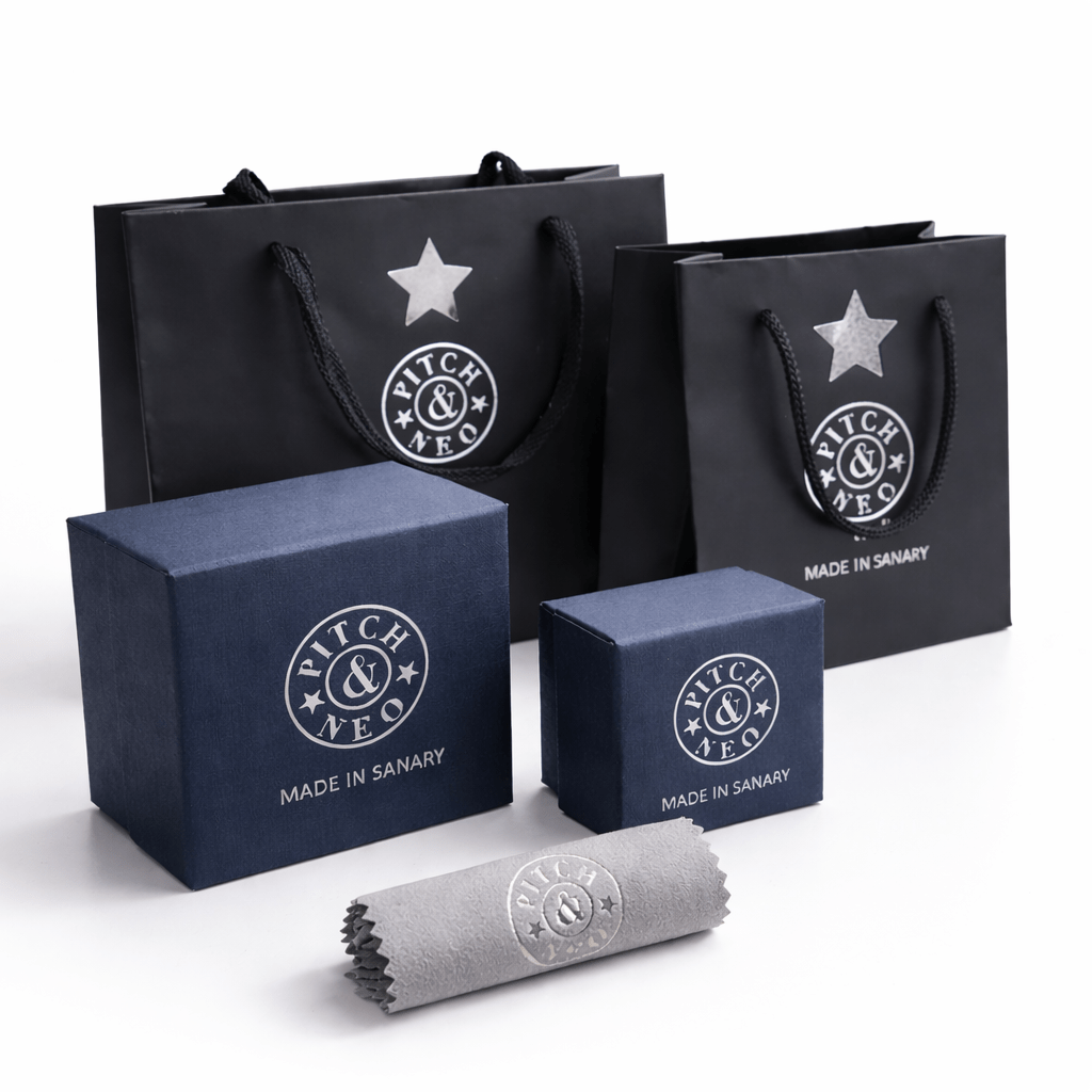 Bracelet perles femme argent 925 – BAD GIRL, GOOD KARMA, perles de saphir naturel facetté et fermoir fer à cheval serti de zircons – bijoux fait main en argent 925 | Pitch & Néo