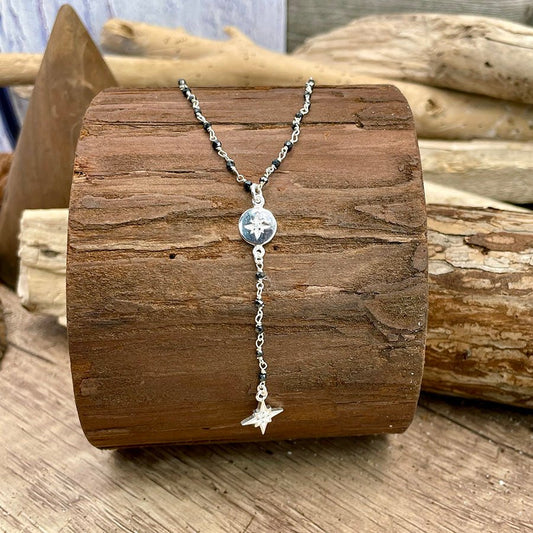 Collier chapelet femme STAR BLESS THE QUEEN – chaîne rosaire perlée d’onyx, forme Y & pendentifs étoile du Nord et étoile pavée de zircons en argent 925 – bijoux fait main en argent 925 | Pitch & Néo