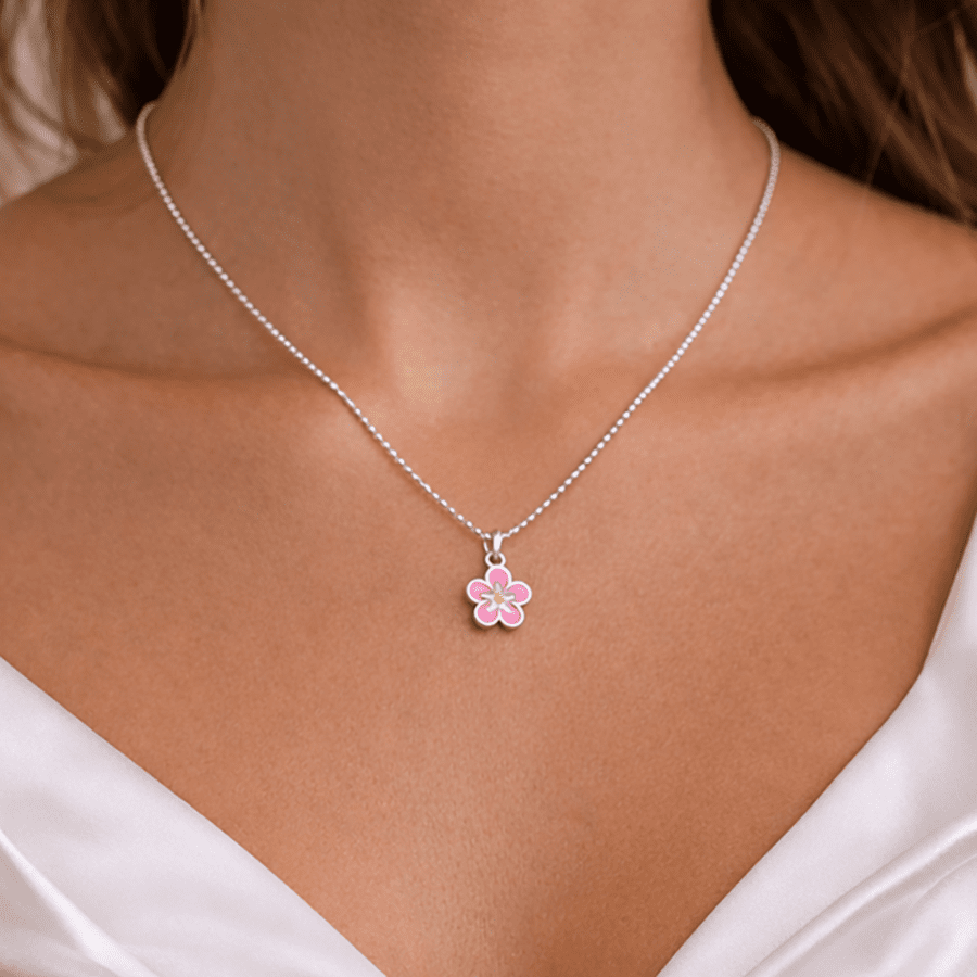 Collier femme ALOHA VIBES – chaîne boules facettées scintillantes & pendentif fleur d’hibiscus rose fluo et argent 925 – bijoux fait main en argent 925 | Pitch & Néo