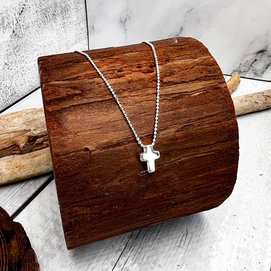 Collier femme BAD SAINT – chaîne boules facettées scintillantes & pendentif croix et argent 925 – bijoux fait main en argent 925 | Pitch & Néo