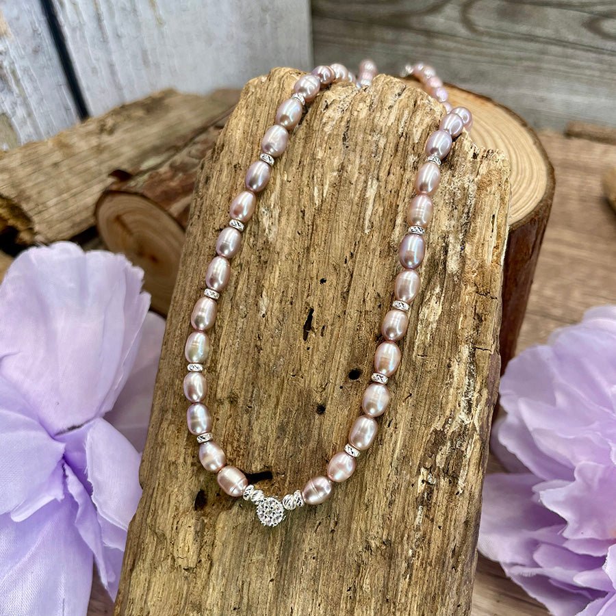 Collier femme DON’T BLUSH, JUST SPARKLE – perles de culture roses, pendentif solitaire pavé de zircon et perles argent 925 – bijoux fait main en argent 925 | Pitch & Néo