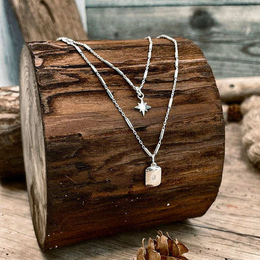 Collier femme double - rang DON’T ASK, JUST SPARK – maille forçat tubes miroir & pendentifs étoile polaire et médaille gravée étoile du Nord en argent 925 – bijoux fait main en argent 925 | Pitch & Néo
