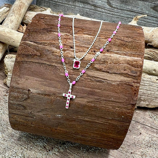 Collier femme double rang HOTTER THAN YOUR FAITH, BABE – chaîne perles émaillées fluo, pendentif croix zircons roses et pendentif rectangle fuchsia, argent 925 – bijoux fait main en argent 925 | Pitch & Néo