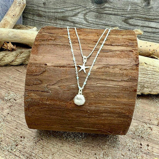 Collier femme double rang SON OF A BEACH – chaîne perles émaillées turquoise, chaîne boules facettées scintillantes et pendentif coquillage argent 925 – bijoux fait main en argent 925 | Pitch & Néo