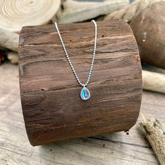 Collier femme DRIP MY LIGHT – chaîne boules facettées scintillantes argent 925 et pendentif goutte cristal arc - en - ciel – bijoux fait main en argent 925 | Pitch & Néo