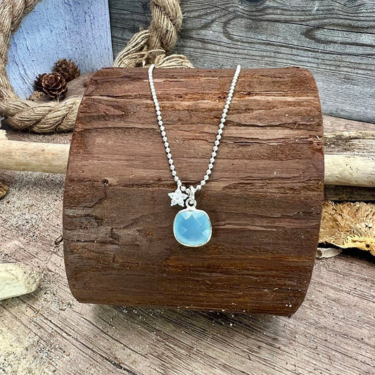 Collier femme DROP ME TO MALIBLU – chaîne boules facettées scintillantes, pendentif calcédoine coussin et étoile pavée argent 925 – bijoux fait main en argent 925 | Pitch & Néo