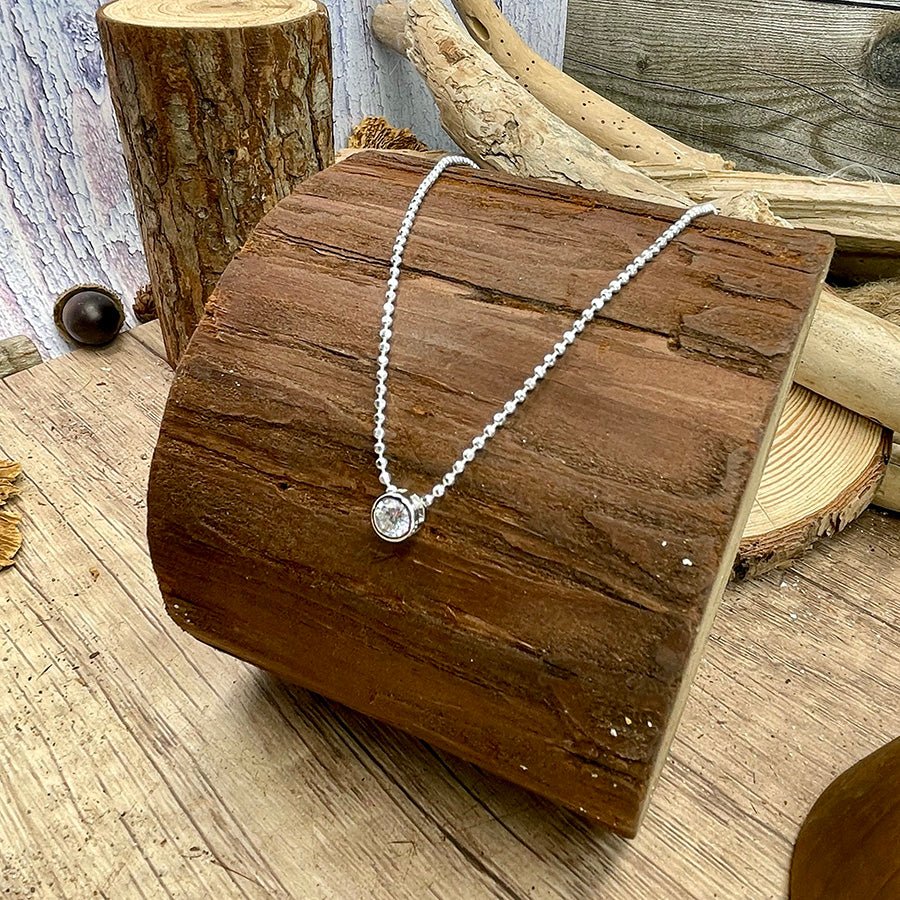 Collier femme GLOW OR GO HOME – chaîne boules facettées scintillantes & pendentif zircon façon diamant 7 mm serti clos en argent 925 – bijoux fait main en argent 925 | Pitch & Néo