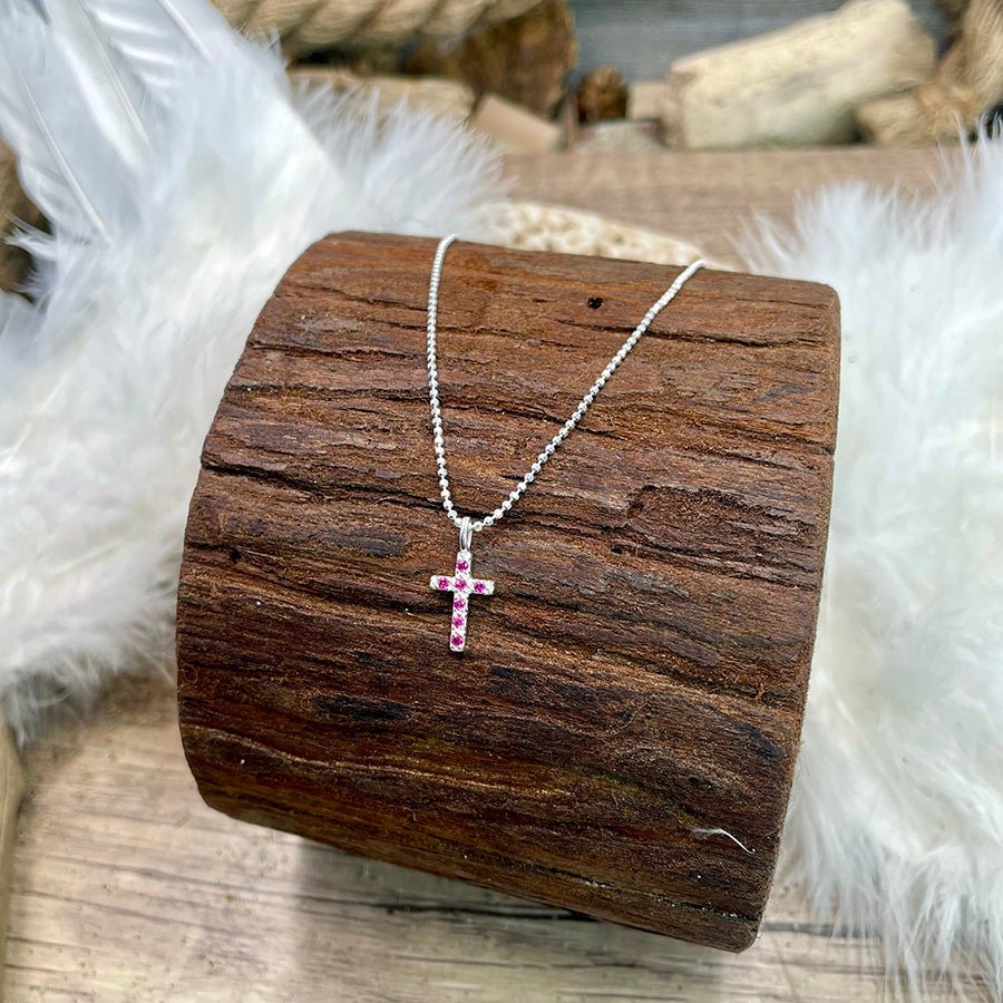 Collier femme HOLY PINK DRAMA – chaîne boules facettées scintillantes & pendentif croix pavée de zircons fuchsia en argent 925 – bijoux fait main en argent 925 | Pitch & Néo