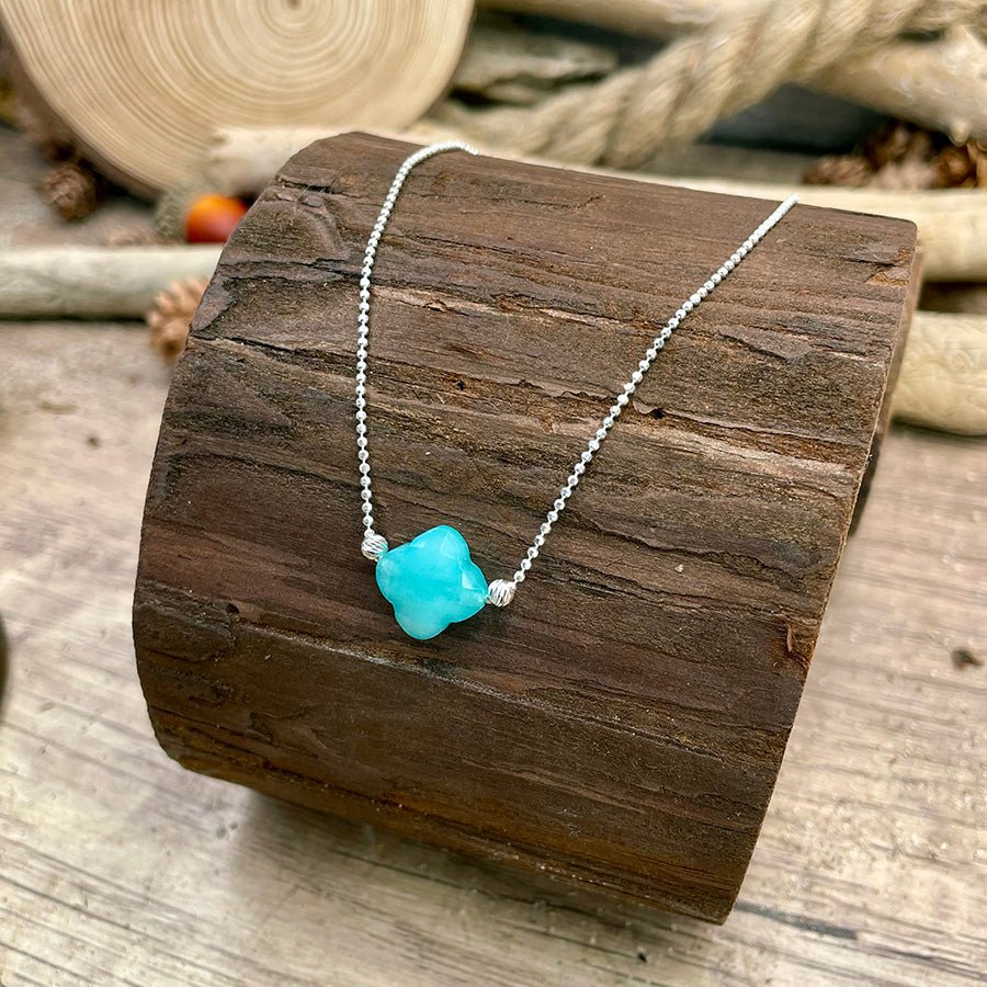 Collier femme ICE ME BABY – trèfle en amazonite facettée & chaîne boules scintillantes en argent 925 – bijoux fait main en argent 925 | Pitch & Néo