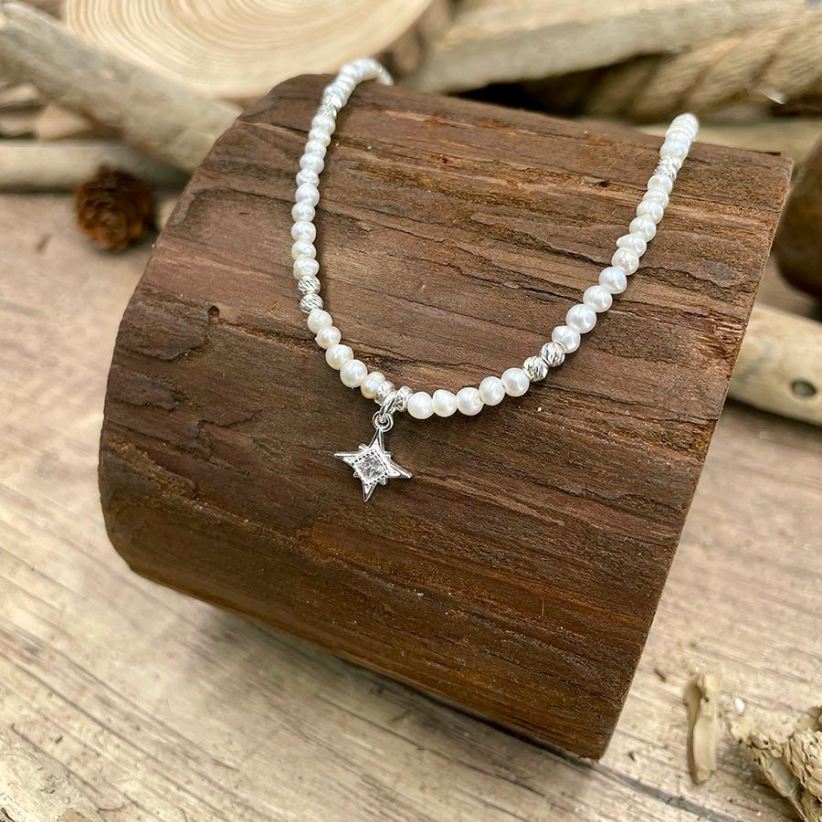 Collier femme KEEP YOUR EYES UP, GUYS! – perles de culture 4 mm, étoile polaire zircon et perles diamantées argent 925 – bijoux fait main en argent 925 | Pitch & Néo