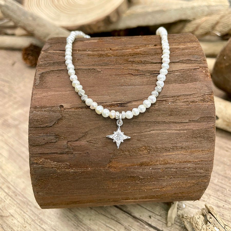 Collier femme KEEP YOUR EYES UP, GUYS! – perles de culture 4 mm, étoile polaire zircon et perles diamantées argent 925 – bijoux fait main en argent 925 | Pitch & Néo