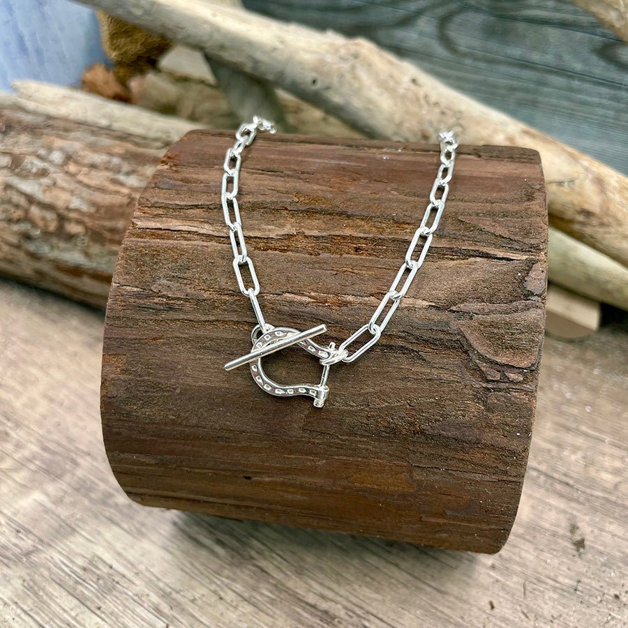 Collier femme LUCKED UP, BOO – chaîne rectangulaire & fermoir bijou fer à cheval gravé façon réaliste en argent 925 – bijoux fait main en argent 925 | Pitch & Néo