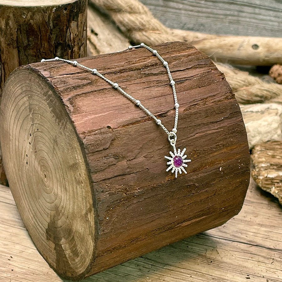Collier femme MYSTIC SUNRISE – pendentif soleil améthyste et chaîne gourmette perlée argent 925 – bijoux fait main en argent 925 | Pitch & Néo