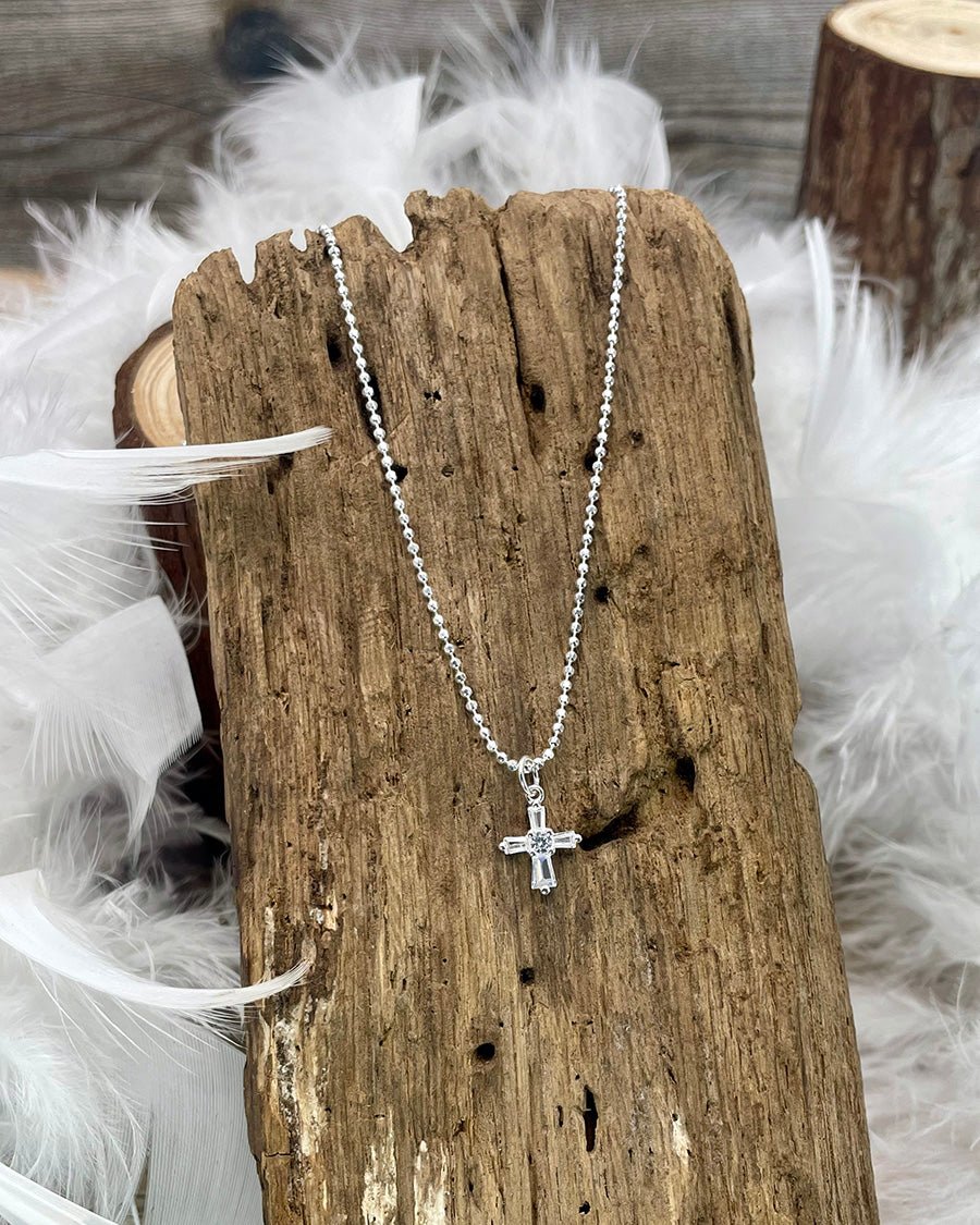 Collier femme SAVED BY STYLE – chaîne boules facettées scintillantes & pendentif croix zircons baguette en argent 925 – bijoux fait main en argent 925 | Pitch & Néo