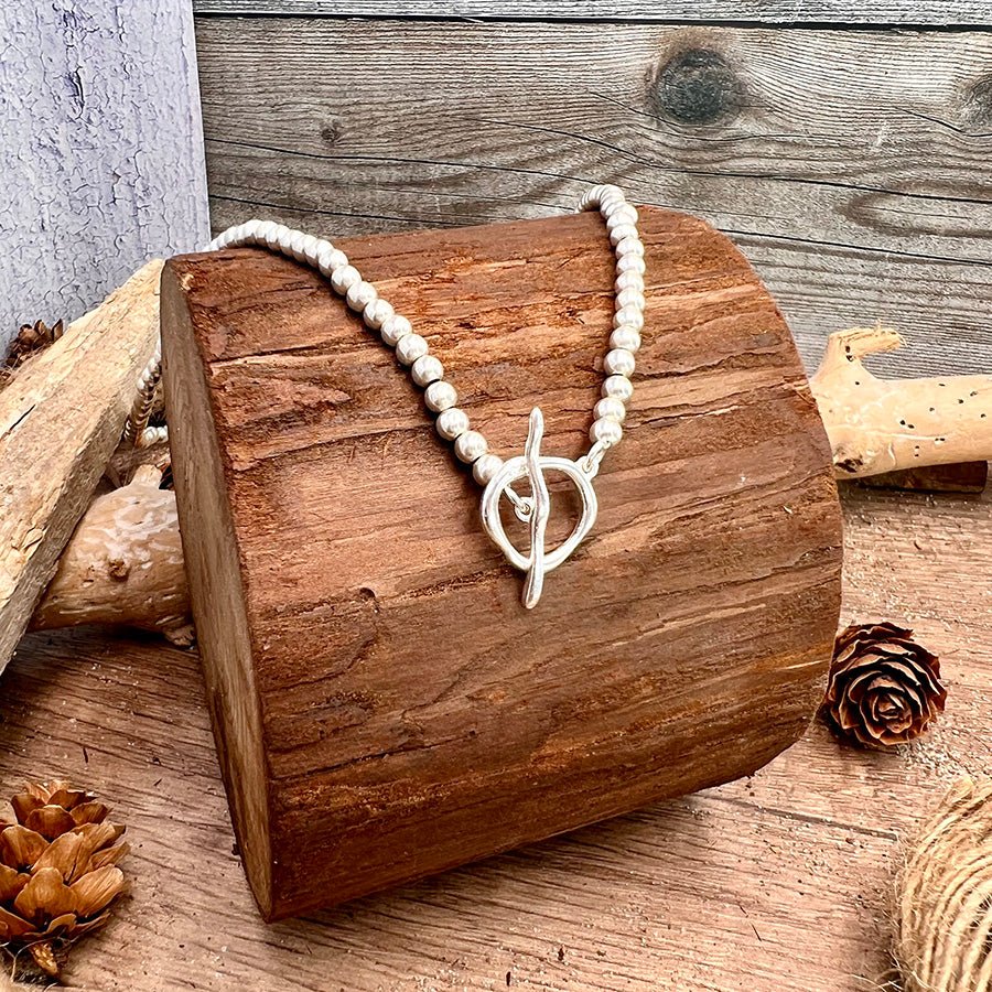 Collier femme SHUT UP & POLISH ME – perles boules 4 mm & fermoir toggle fondu en argent 925 – bijoux fait main en argent 925 | Pitch & Néo