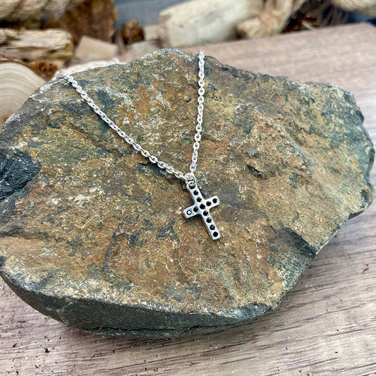 Collier homme BLACK FAITH – chaîne forçat, pendentif croix zircon noir et argent 925 – bijoux fait main en argent 925 | Pitch & Néo