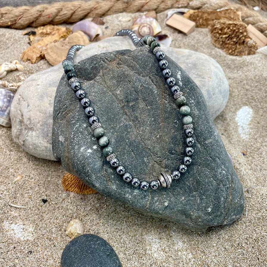 Collier homme EAGLE VISION – perles de térahertz, perles d’œil d’aigle et argent 925 – bijoux fait main en argent 925 | Pitch & Néo