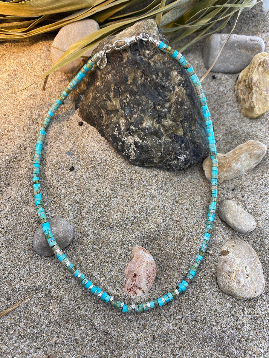 Collier homme surfeur BELHARRA DREAM – perles heishi jaspe impérial et œil de tigre, intercalaires et fermoir mousqueton en argent 925 – bijoux fait main en argent 925 | Pitch & Néo