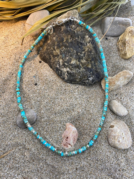 Collier homme surfeur BELHARRA DREAM – perles heishi jaspe impérial et œil de tigre, intercalaires et fermoir mousqueton en argent 925 – bijoux fait main en argent 925 | Pitch & Néo