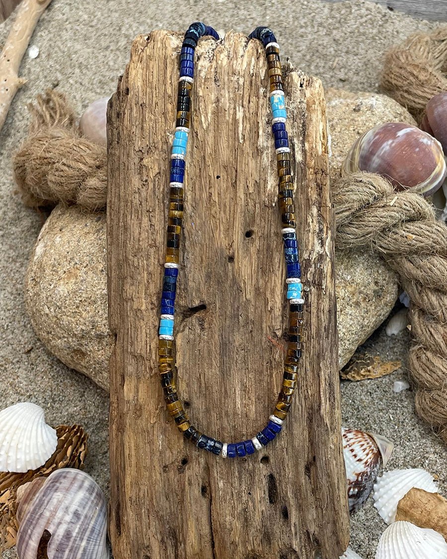Collier homme surfeur MENTAWAI TRIP – perles heishi jaspe impérial, œil de tigre, lapis - lazuli et fermoir mousqueton en argent 925 – bijoux fait main en argent 925 | Pitch & Néo