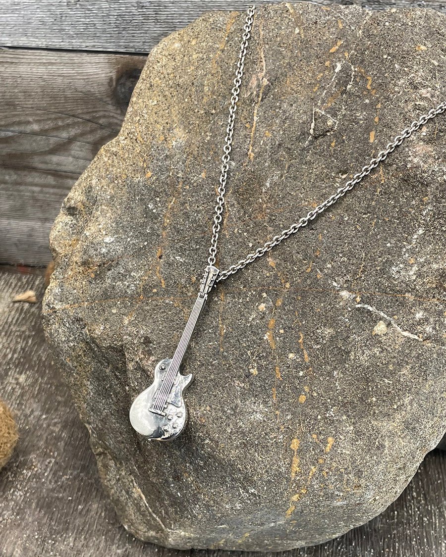 Collier homme SWEET CHILD – chaîne forçat, pendentif guitare Gibson Les Paul et argent 925 – bijoux fait main en argent 925 | Pitch & Néo