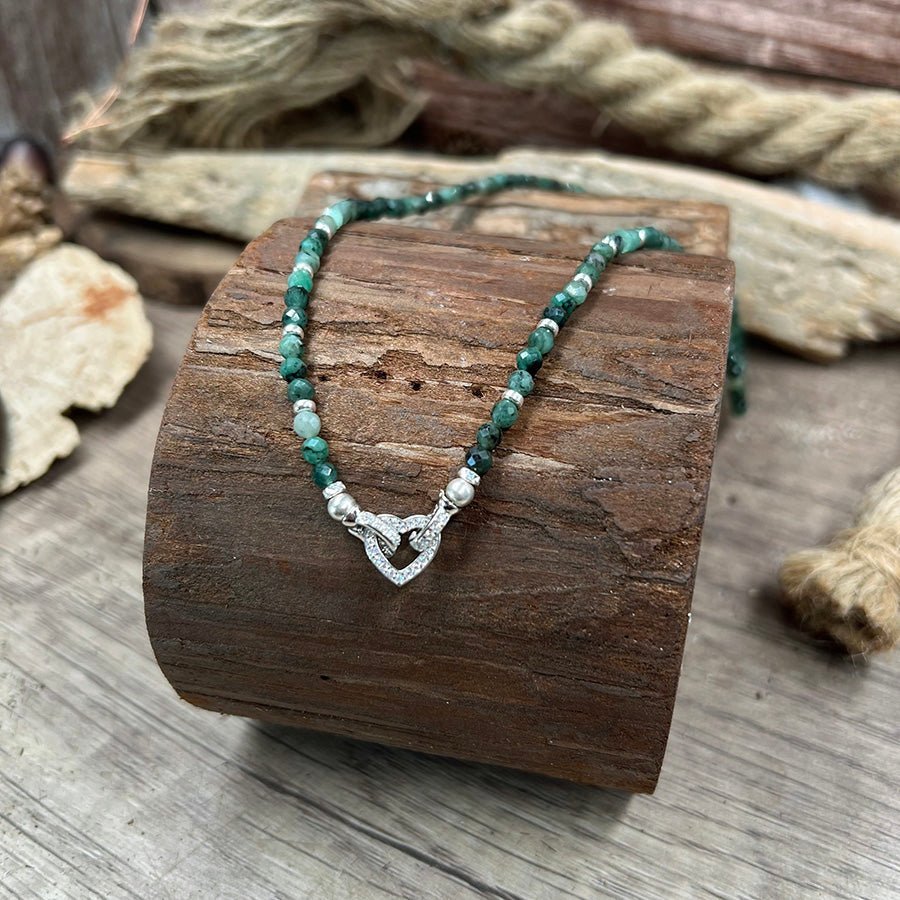 Collier perles émeraude femme fermoir cœur zircon argent 925 JUST A LIL’ LUSH – bijoux fait main en argent 925 | Pitch & Néo