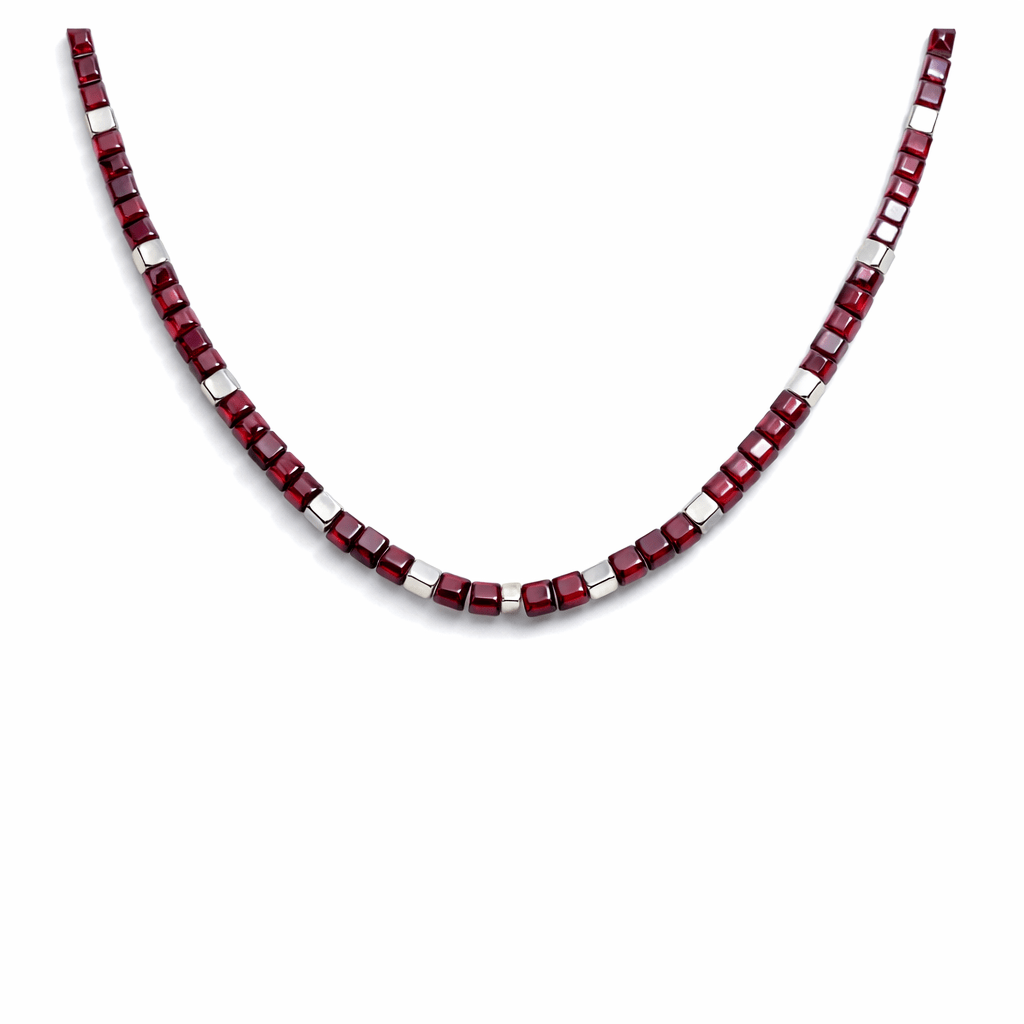 Collier perles femme argent 925 – WINE NOT, perles carrées de grenat – bijoux fait main en argent 925 | Pitch & Néo