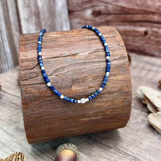 Collier perles femme BLUE DOES IT BETTER – perles cubes de saphir naturel & argent 925 – bijoux fait main en argent 925 | Pitch & Néo