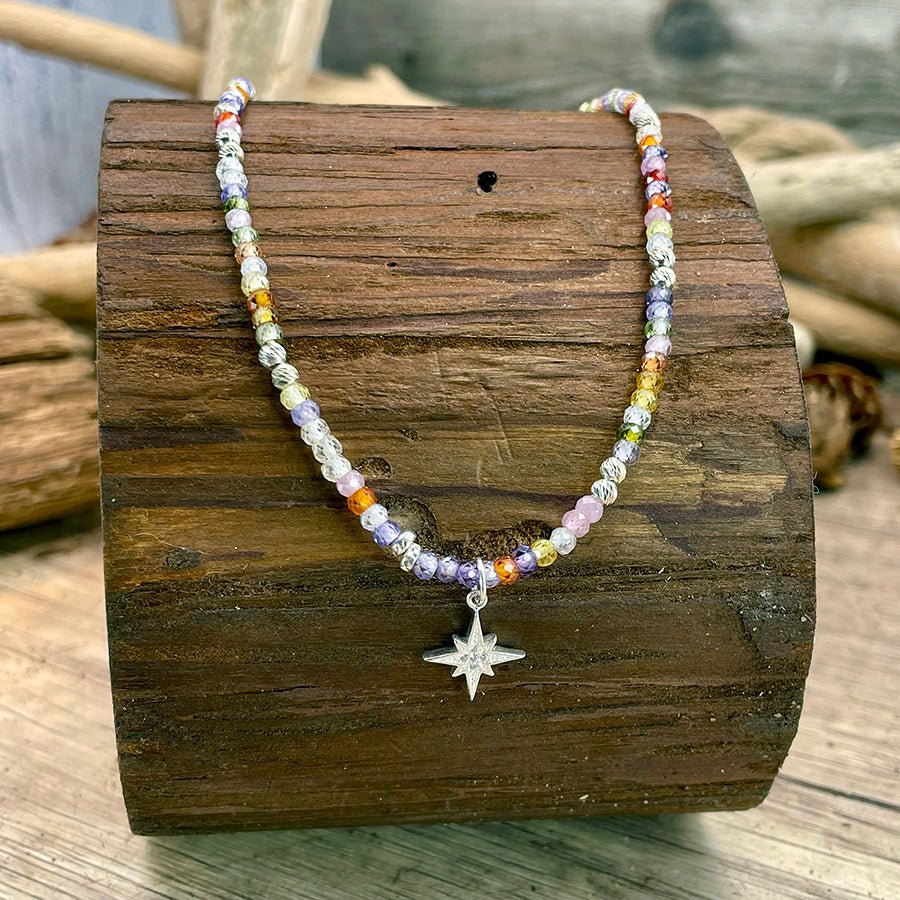 Collier perles femme CANDY RULES, DARLING – perles en pierre fine de zircons multicolores facettées & pendentif étoile polaire pavée de zircons en argent 925 – bijoux fait main en argent 925 | Pitch & Néo