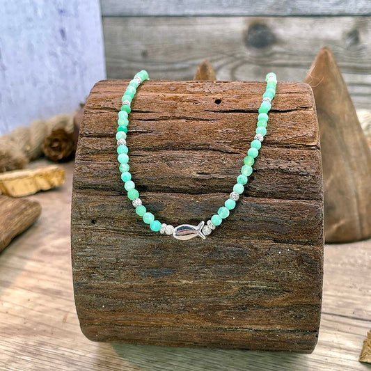 Collier perles femme CATCH MY WAVE, GORGEOUS! – perles de chrysoprase facettées & pendentif poisson miroir en argent 925 – bijoux fait main en argent 925 | Pitch & Néo
