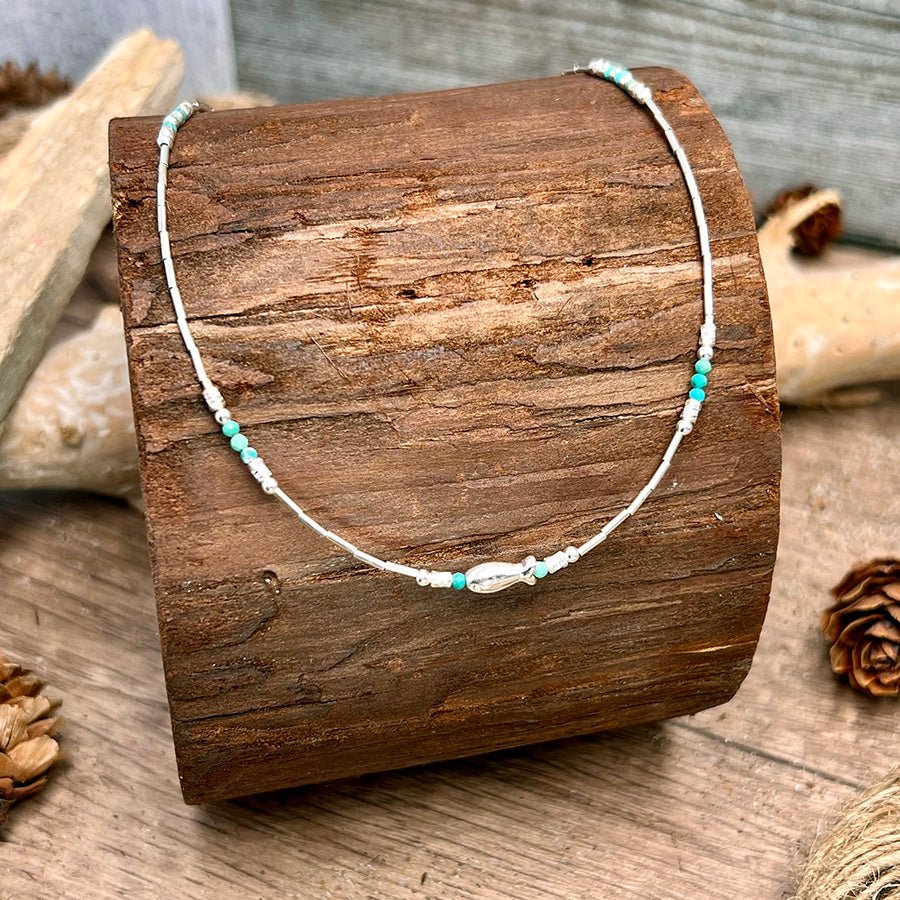 Collier perles femme FISHY & RICH, BABY – perles liquid silver & perles en pierre fine de turquoise véritable avec pendentif poisson en argent 925 – bijoux fait main en argent 925 | Pitch & Néo