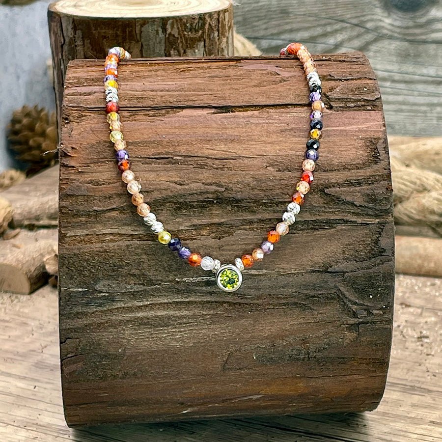 Collier perles femme I SEE YOUR TRUE COLORS – perles en pierre fine de zircons multicolores facettées & pendentif solitaire façon péridot en argent 925 – bijoux fait main en argent 925 | Pitch & Néo