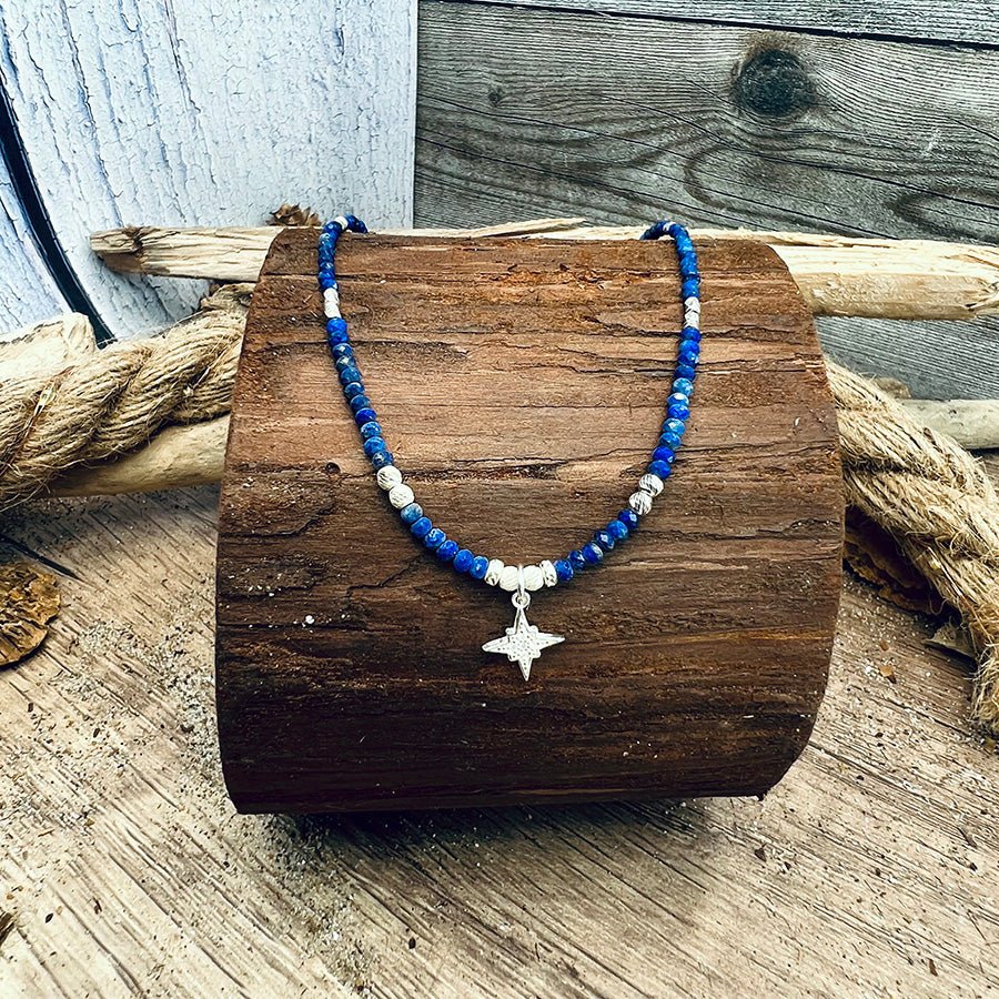 Collier perles femme MAKE IT BLUE, BABE – perles facettées de lapis - lazuli & pendentif étoile du Nord sertie de zircon en argent 925 – bijoux fait main en argent 925 | Pitch & Néo