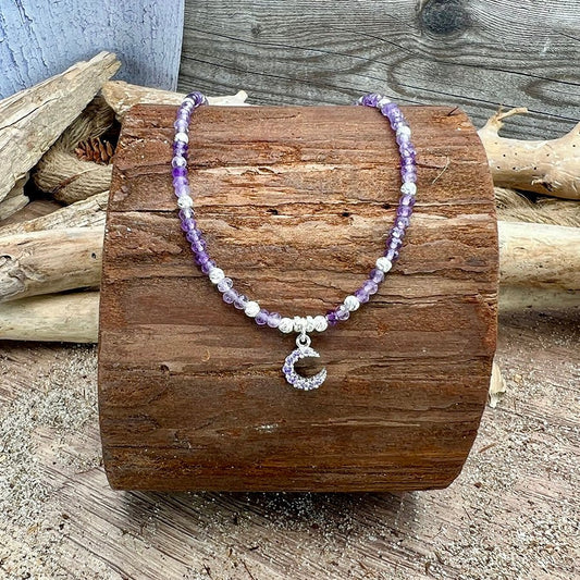 Collier perles femme PURPLE HANGOVER – perles d’améthyste facettées, & pendentif lune zircons violets en argent 925 – bijoux fait main en argent 925 | Pitch & Néo
