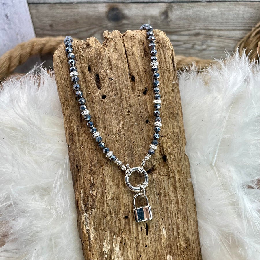 Collier perles femme STEEL LOVE – perles de térahertz japonais, & fermoir bouée oversize et cadenas massif en argent 925 – bijoux fait main en argent 925 | Pitch & Néo