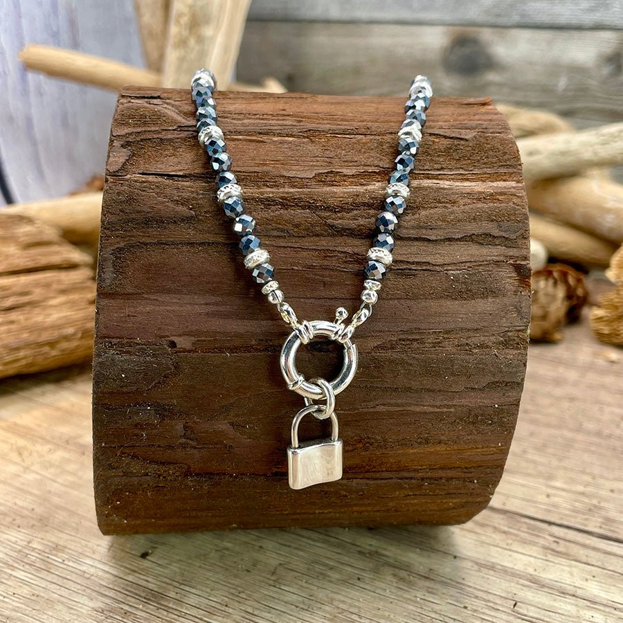 Collier perles femme STEEL LOVE – perles de térahertz japonais, & fermoir bouée oversize et cadenas massif en argent 925 – bijoux fait main en argent 925 | Pitch & Néo