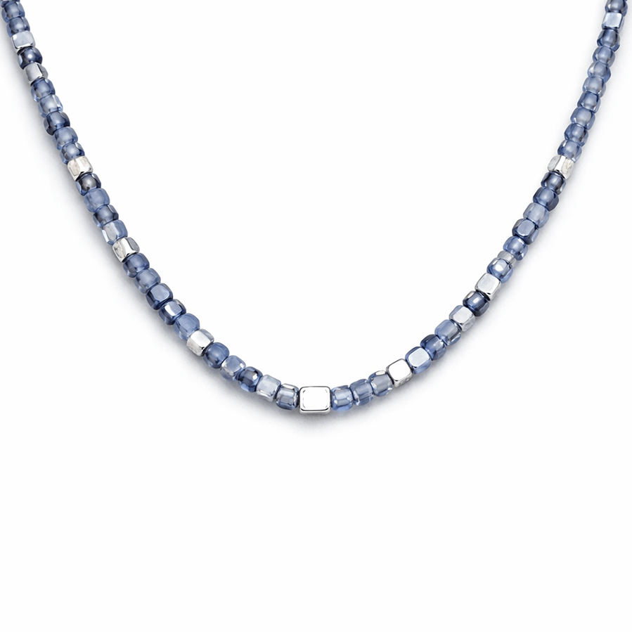 Collier perles femme TOO HIP TO BE SQUARE – perles carrées en pierre fine d’iolite & perles facettées en argent 925 – bijoux fait main en argent 925 | Pitch & Néo