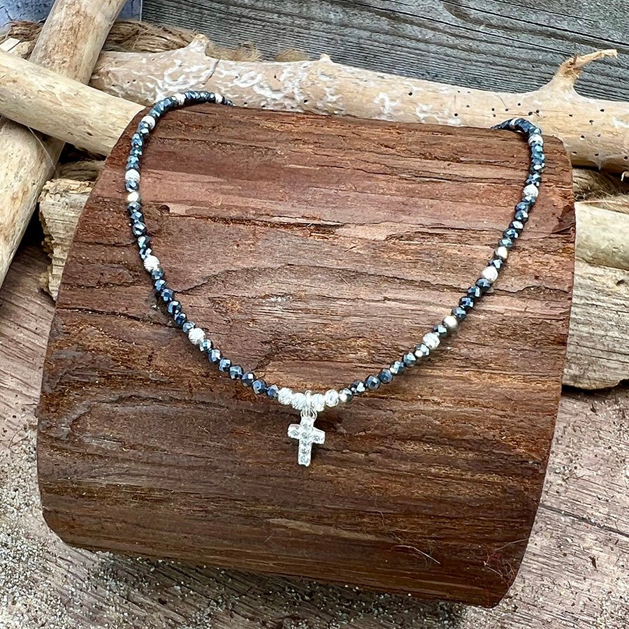 Collier perles femme YOU WISH, DARLING. – perles en pierre fine de térahertz japonais & pendentif croix pavée de zircons en argent 925 – bijoux fait main en argent 925 | Pitch & Néo