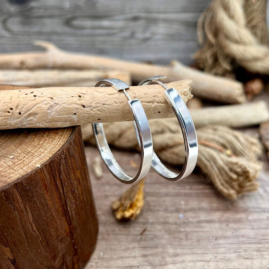 Créoles femme BIGGER THAN YOUR EXCUSES – créoles argent 925 larges 50 mm avec gouttière, finition miroir – bijoux fait main en argent 925 | Pitch & Néo