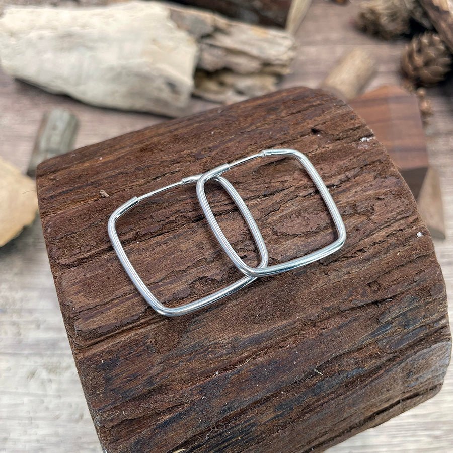 Créoles femme SQUARE ME, LOVERBOY – créoles carrées en argent 925 – bijoux fait main en argent 925 | Pitch & Néo