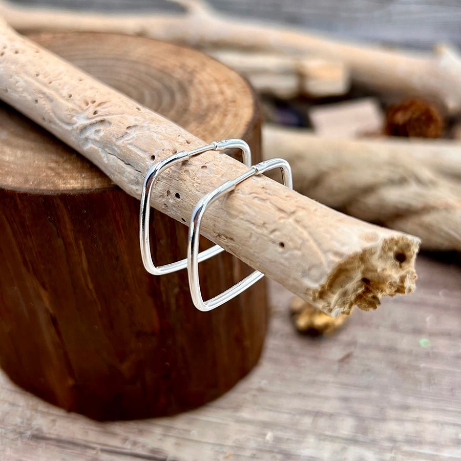 Créoles femme SQUARE ME, LOVERBOY – créoles carrées en argent 925 – bijoux fait main en argent 925 | Pitch & Néo