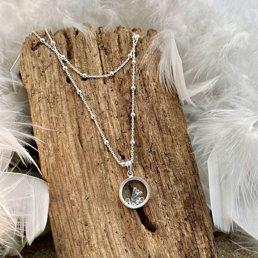 FLOATING DIAMONDS COLLIER CHAÎNE DOUBLE RANG PENDENTIF INITIALE ET ZIRCONS FLOTTANTS EN ARGENT 925 – bijoux fait main en argent 925 | Pitch & Néo
