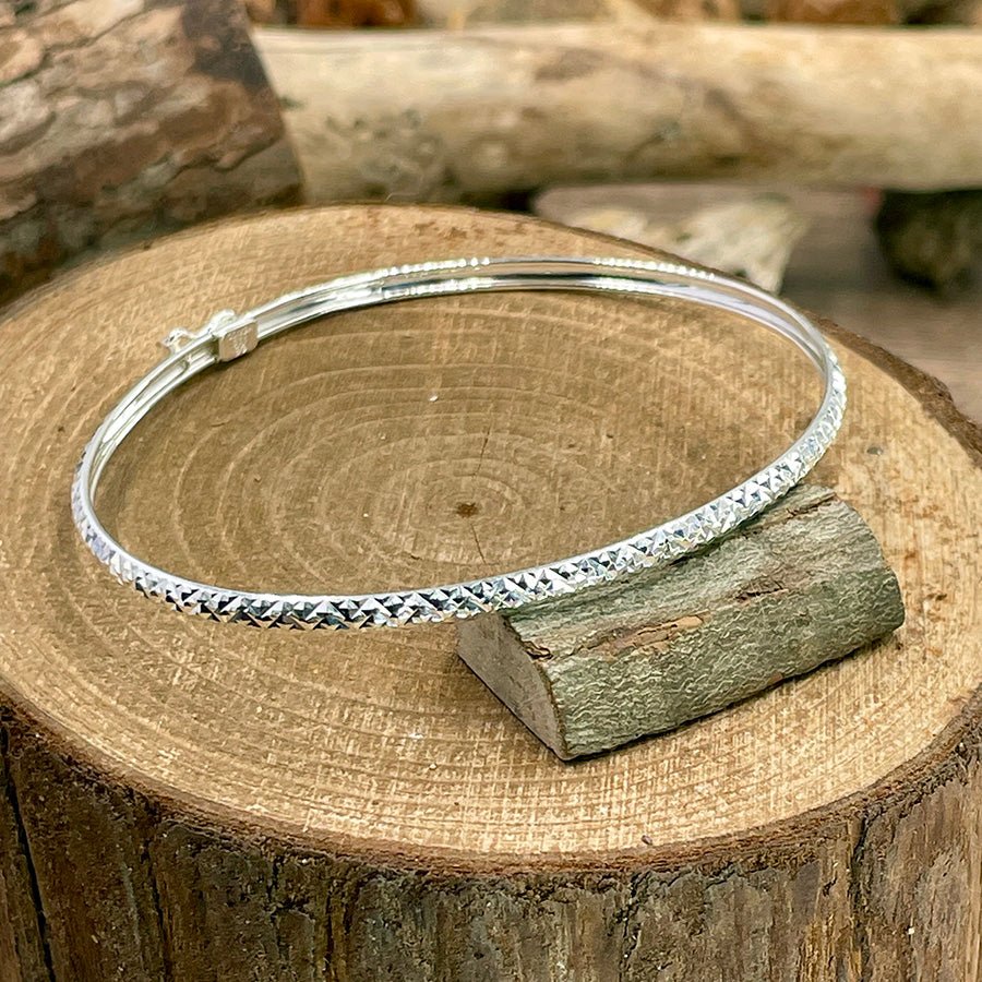 GLITTER BRACELET JONC TEXTURE DIAMANTÉE AVEC FERMOIR ET SÉCURITÉ EN ARGENT 925 – bijoux fait main en argent 925 | Pitch & Néo