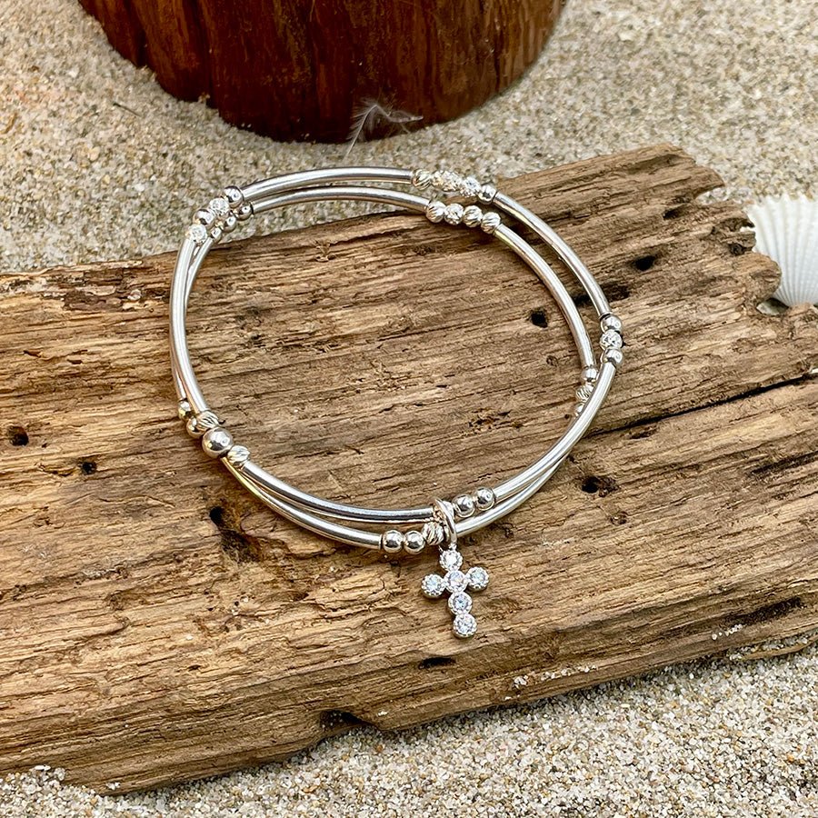 HEAVEN FOR EVERYONE BRACELET DOUBLE RANG DE TUBES ET PERLES FACETTÉES EN ARGENT 925 AVEC PENDENTIF CROIX ART DÉCO PAVÉ DE ZIRCONS – bijoux fait main en argent 925 | Pitch & Néo