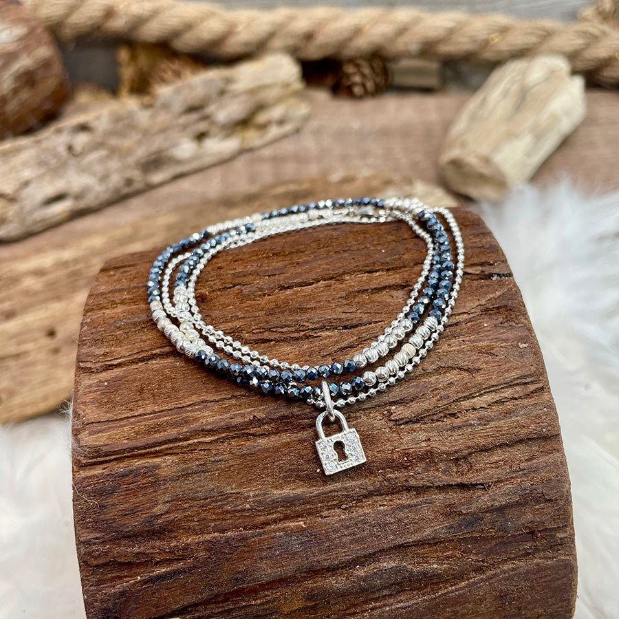 LUCCATU BRACELET MULTI RANGS EN PERLES DE TÉRAHERTZ AVE PENDENTIF CADENAS PAVÉ DE ZIRCONS EN ARGENT 925 – bijoux fait main en argent 925 | Pitch & Néo