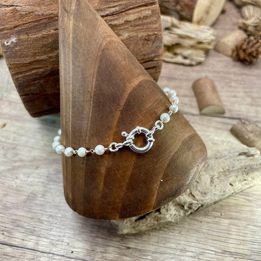 SORROWFUL BRACELET CHAÎNE ROSAIRE EN PERLES DE CULTURE D'EAU DOUCE AVEC FERMOIR BOUÉE EN ARGENT 925 – bijoux fait main en argent 925 | Pitch & Néo