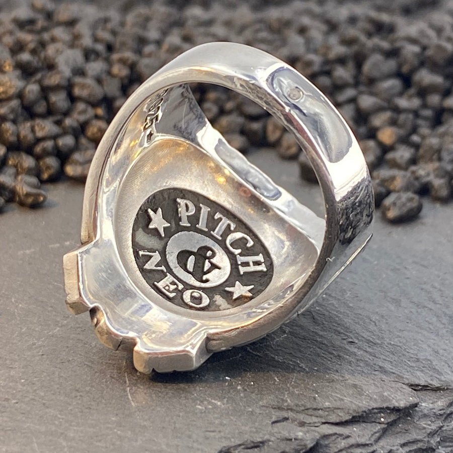 Chevalière tête d’indien homme SITTING BULL – argent 925 et étoiles signature – bijoux fait main en argent 925 | Pitch & Néo
